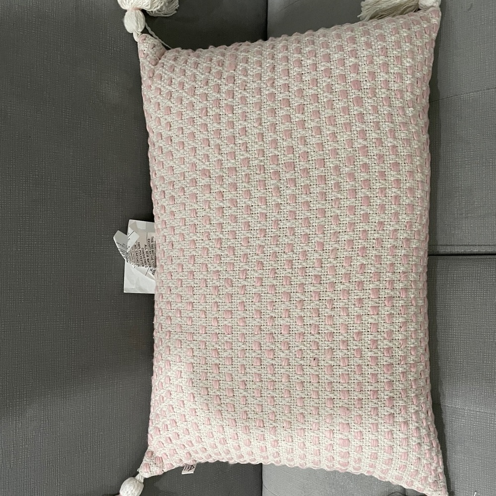 Hearth and Hand with Magnolia pillow